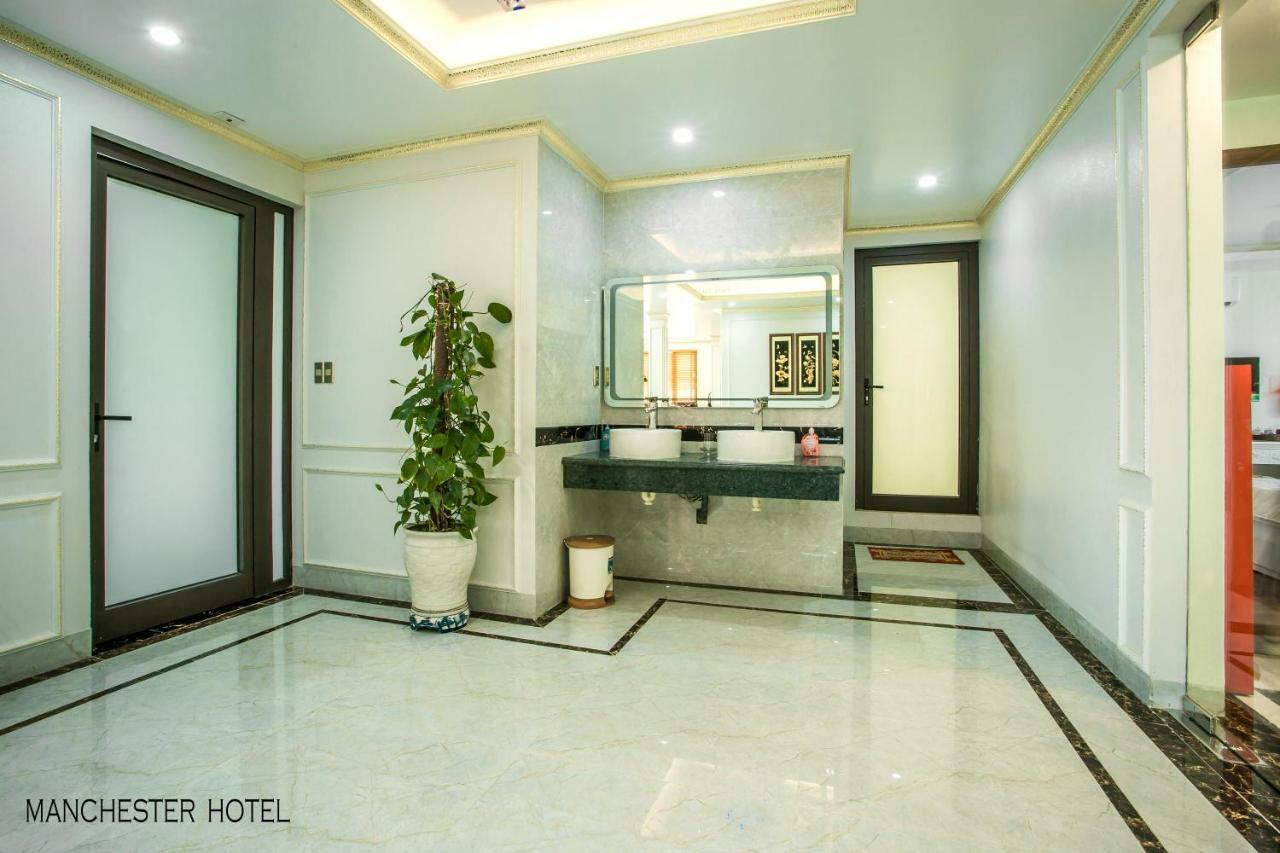 Manchester Hotel Ha Long Bagian luar foto
