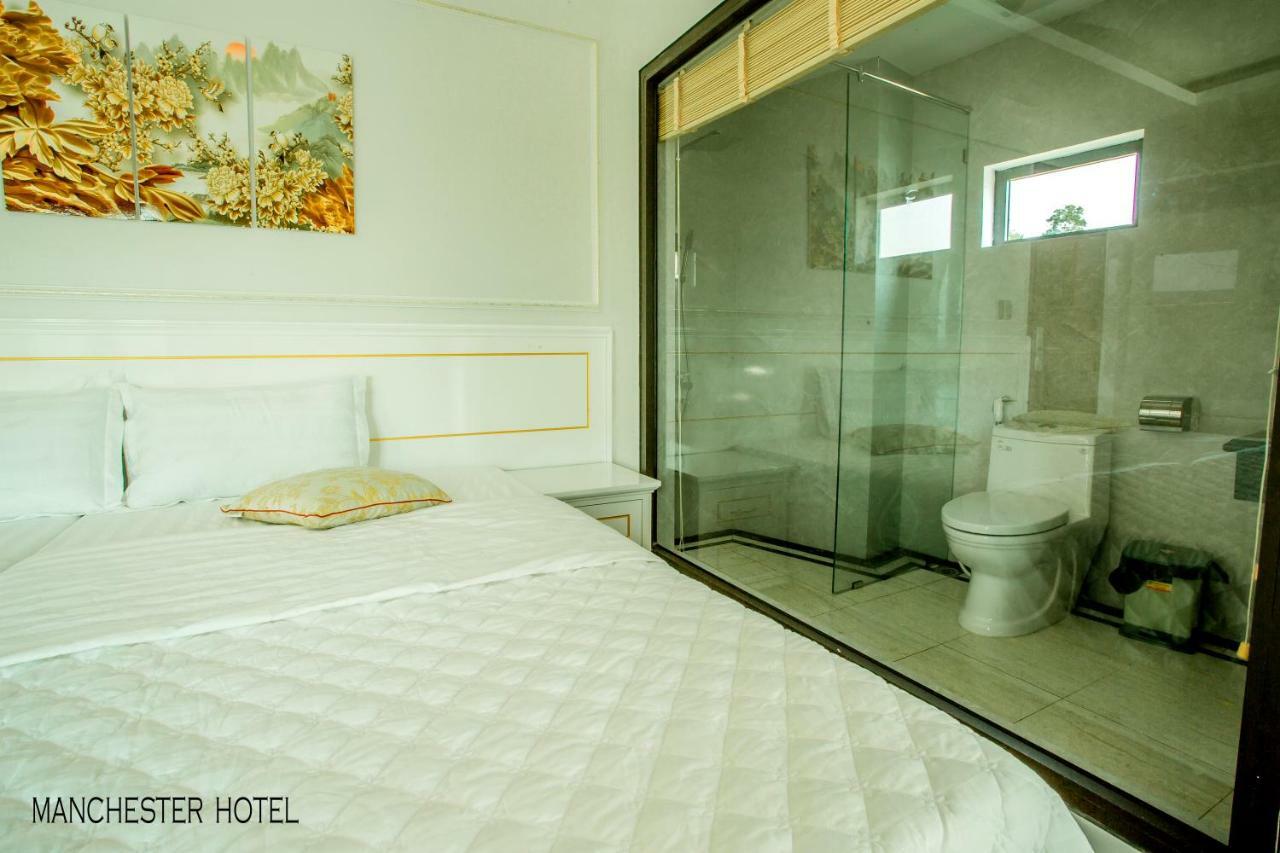 Manchester Hotel Ha Long Bagian luar foto