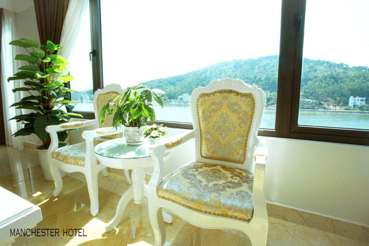 Manchester Hotel Ha Long Bagian luar foto