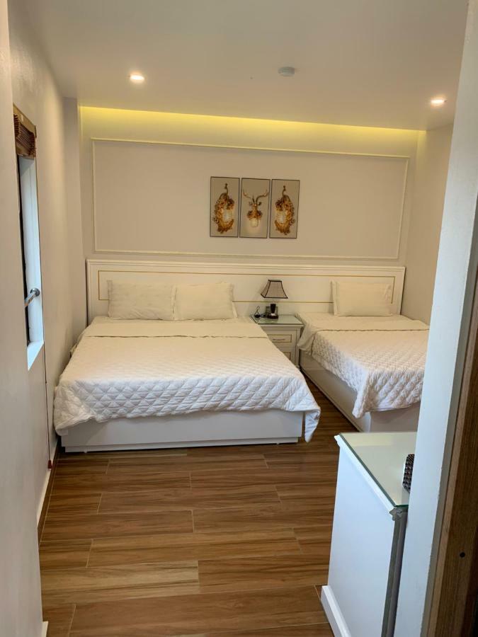 Manchester Hotel Ha Long Bagian luar foto